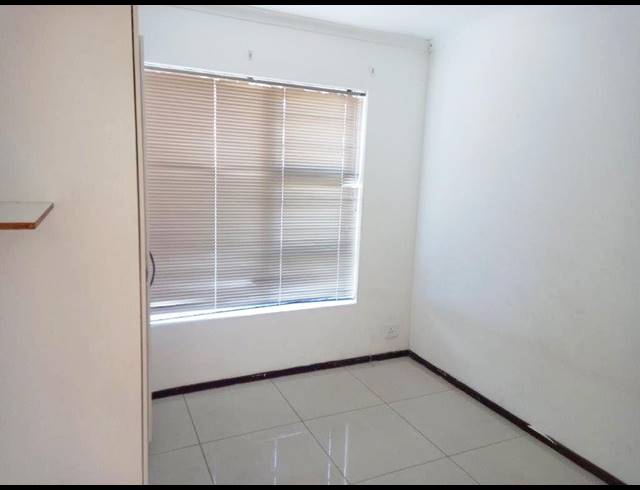 2 BEDROOM HOUSE RENTED IN OVERBAAKENS
